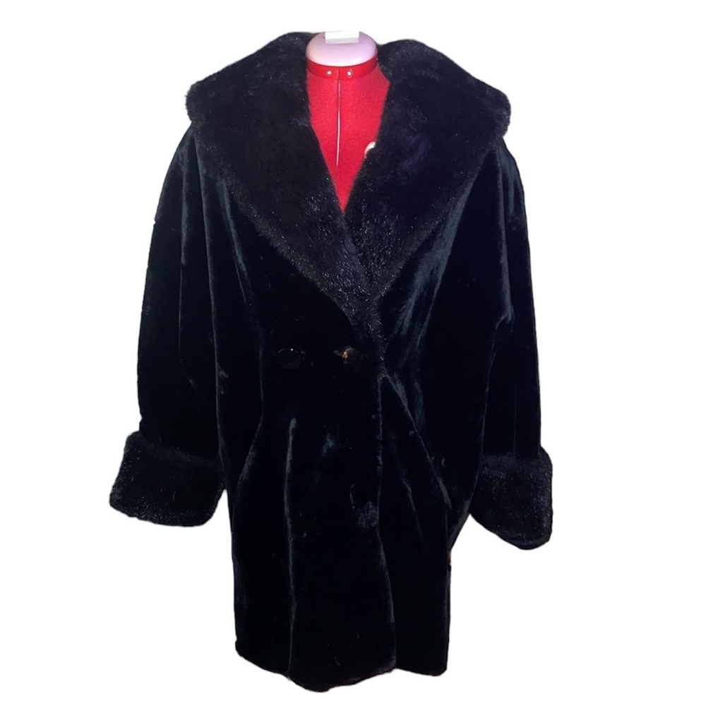 NWT Vintage 1980’s Mariel Oversized Lined Black Faux Fur Coat with Fur Collar